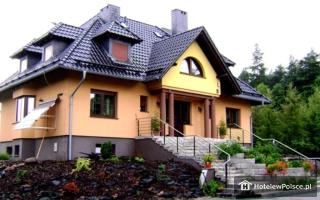 HOTEL DWOREK SARMATA Agroturystyka