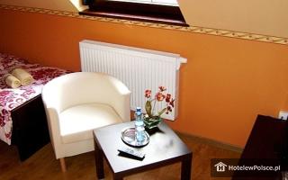 HOTEL DWOREK SARMATA Agroturystyka