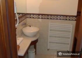 DWÓR W ZABUŻU HOTEL  SPA