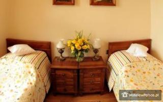 DWÓR W ZABUŻU HOTEL  SPA