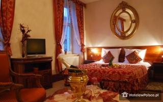 HOTEL OLD TIME