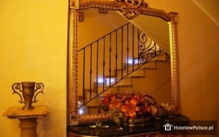 HOTEL OLD TIME