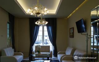 HOTEL KORONA KRUKI