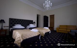 DWÓR W ZABUŻU HOTEL  SPA