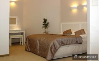 HOTEL AMBASADA Krobia, Lubicz