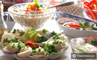 HOTEL DWÓR STANICA RZECZNA ŁABĘDZIE