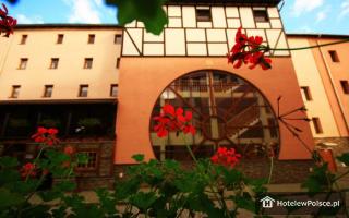 HOTEL ZAMKOWY MŁYN