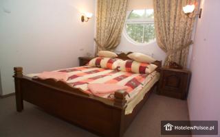 HOTEL PIRAT BASEN RESTAURACJA 