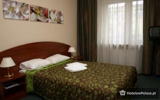 HOTEL POD GROTEM