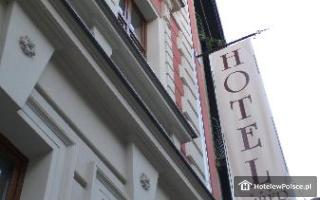 HOTEL AMBER