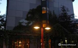 HOTEL DEMEL