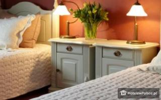 HOTEL BATORY
