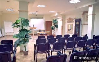 HOTEL BATORY