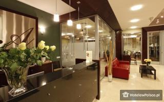 HOTEL APIS