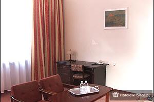 HOTEL WARSZAWSKI