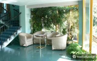 HOTEL T & T