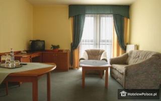 HOTEL T & T