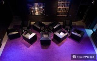 HOTEL BLOW UP HALL 5050