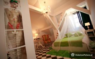 HOTEL CASTLE INN