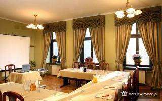 HOTEL PAŁAC W LEŹNIE