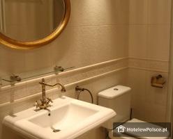 HOTEL SZRENICOWY DWÓR