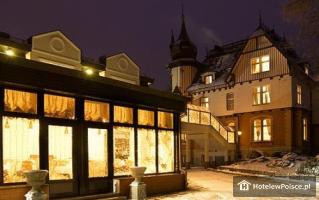 HOTEL SZRENICOWY DWÓR