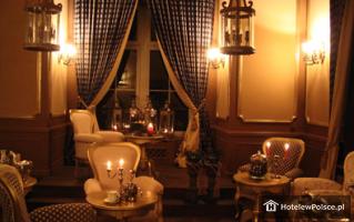 HOTEL SZRENICOWY DWÓR