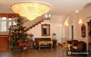 HOTEL SZRENICOWY DWÓR