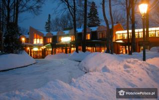 HOTEL SZRENICOWY DWÓR