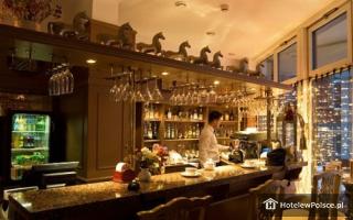 HOTEL SZRENICOWY DWÓR