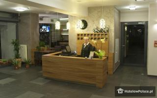 HOTEL & RESTAURACJA VIS-A'-VIS