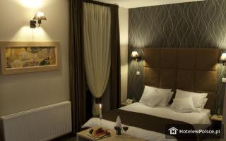 HOTEL & RESTAURACJA VIS-A'-VIS